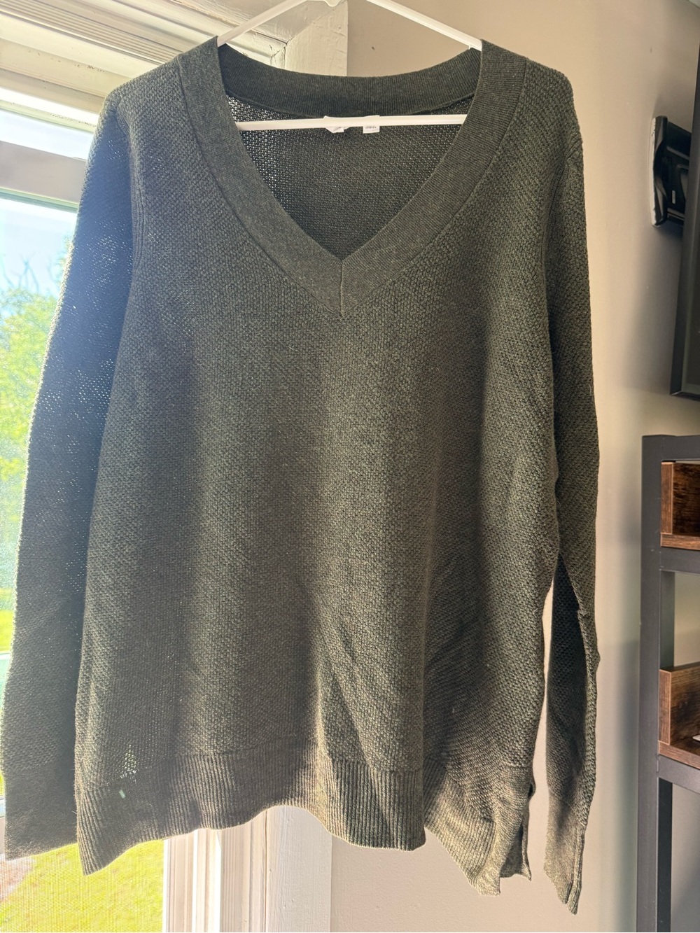 GAP V-neck in XL dark green